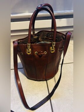 Vintage Valentina Italian Leather Bucket Bag